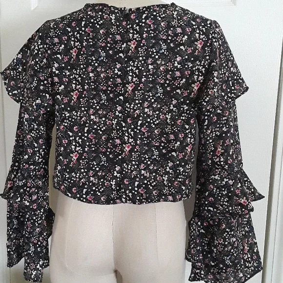 Forever 21 ditzy floral ruffle sleeve elastic waist boho top sz M pretty blouse - Picture 6 of 14